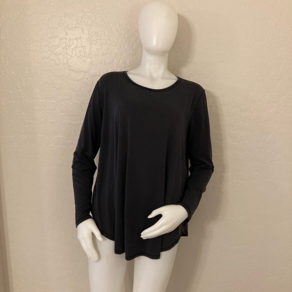 Lululemon Women’s Long Sleeve Black Top Size 8